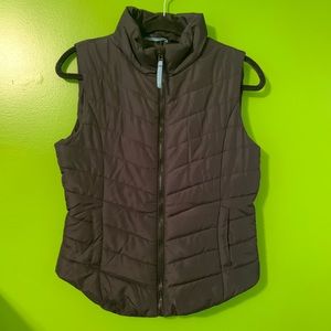 Black puffy vest